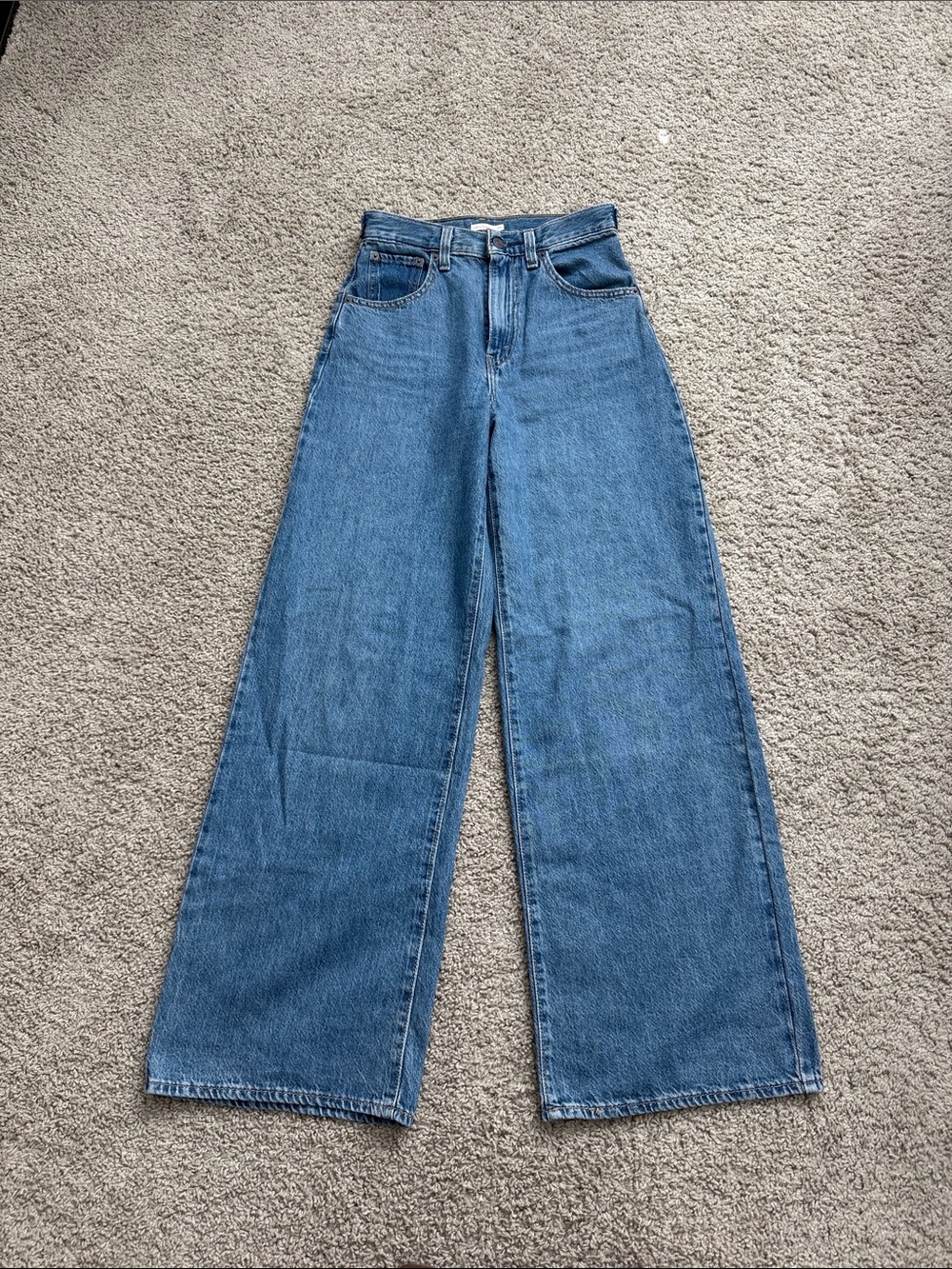 Levi's Wide Leg Jeans in Medium Blue Denim